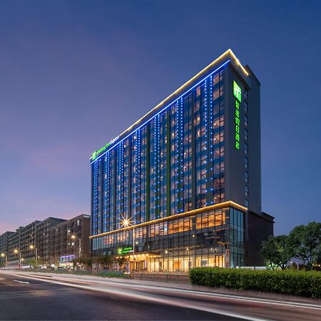 深圳龙华智选假日酒店 外观 照片